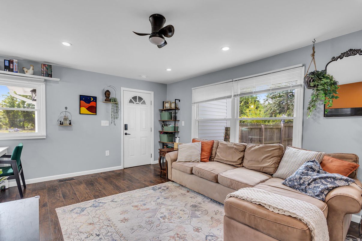 Interior, Living room, Recessed Lighting, Wood Texture Flooring