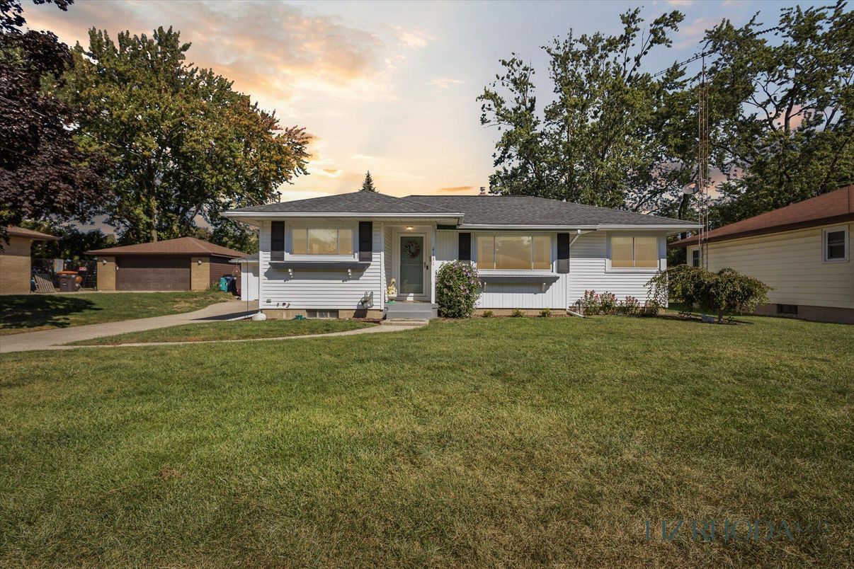 Attached, Backyard, Exterior, Facade, Ranch