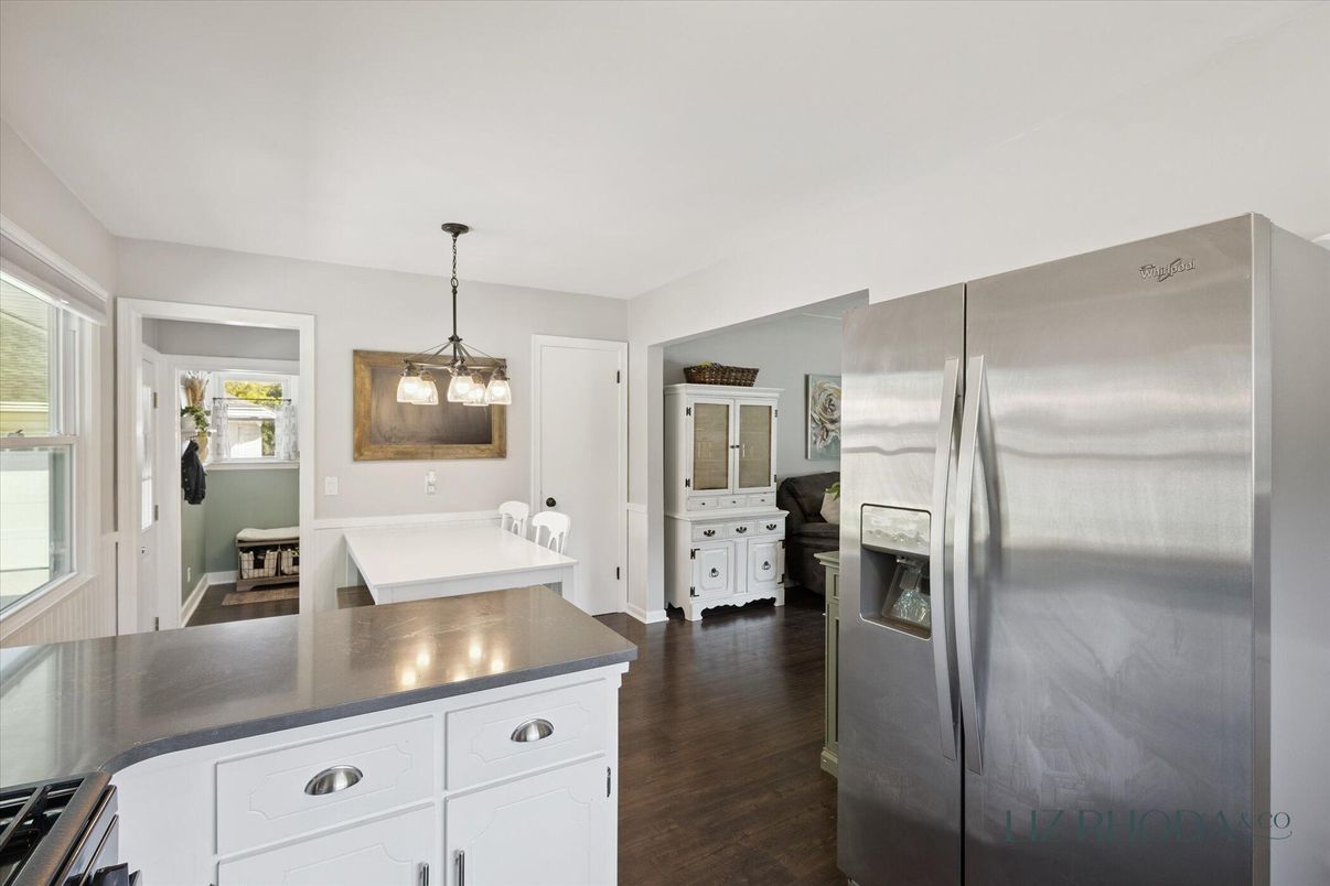 Interior, Kitchen, Pendant Lights, Wood Texture Flooring