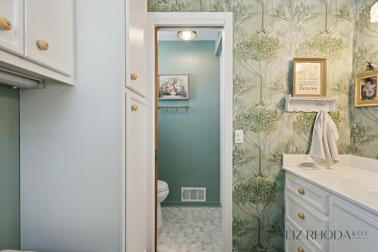 Bathroom, Interior