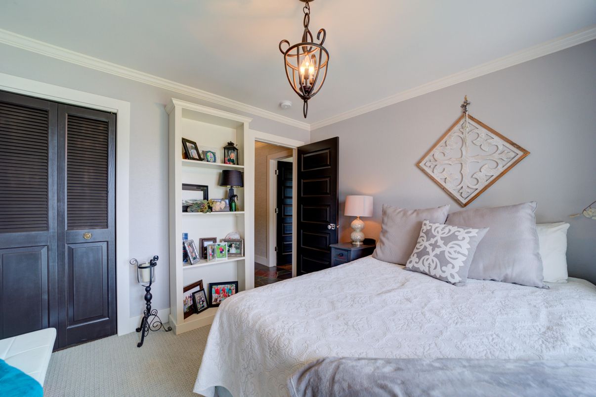 Bedroom, Interior, Pendant Lights