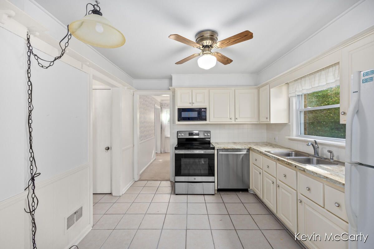 Interior, Kitchen, Stainless Steel Appliances