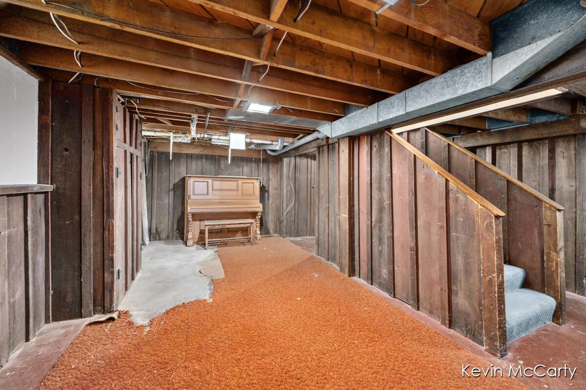 Interior, Wooden Beams, Wooden Walls
