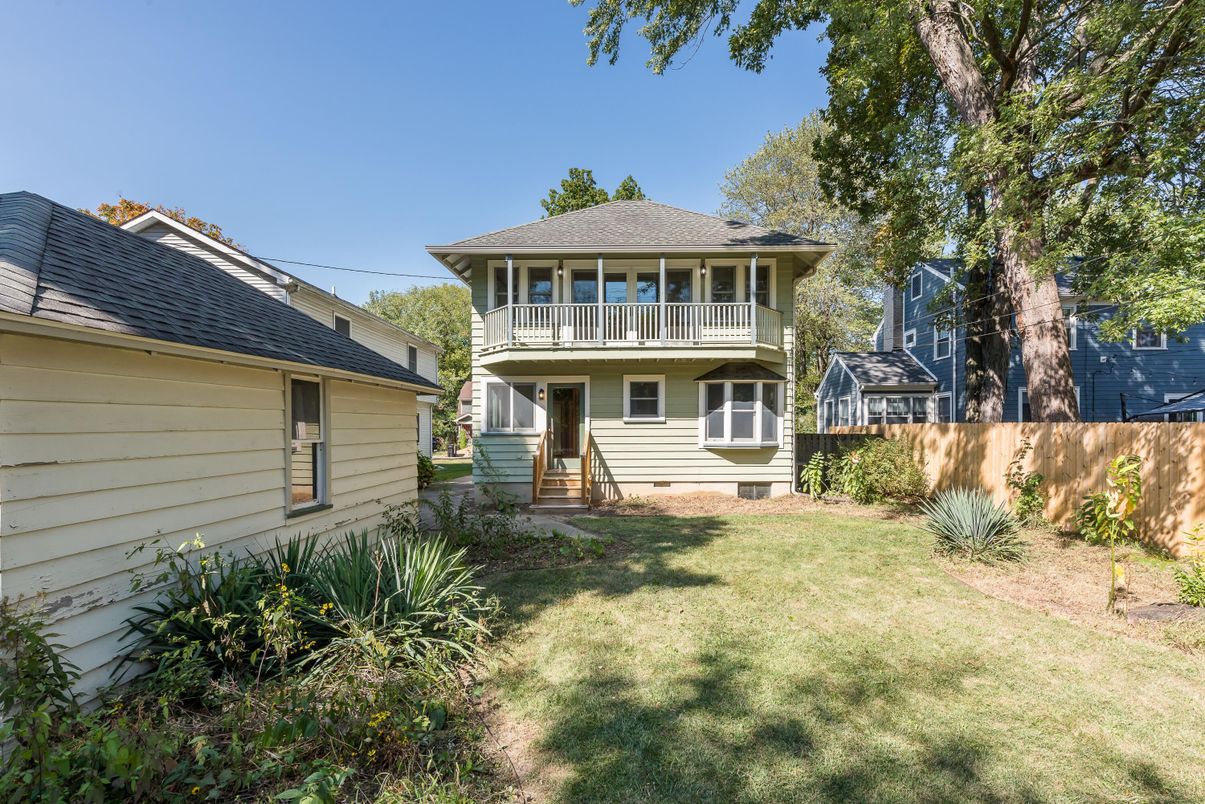 Backyard, Exterior, Facade, American Foursquare