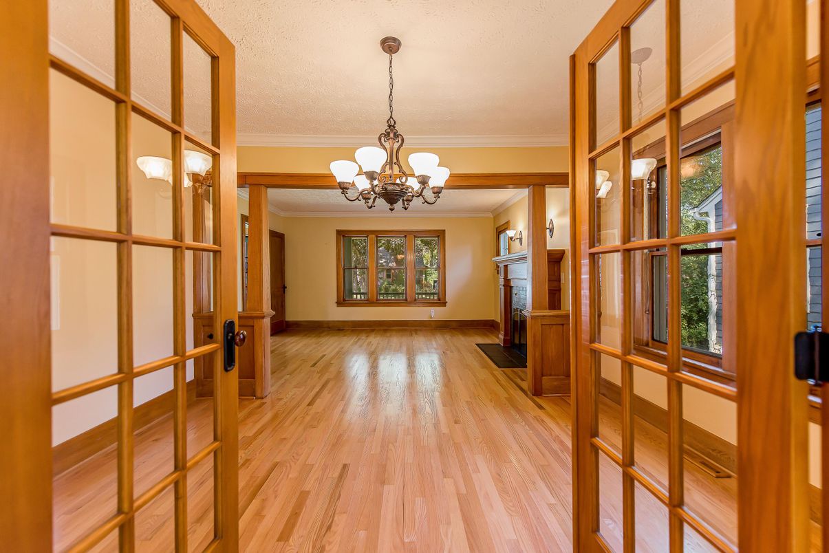 Chandelier, Fireplace, Interior, Wood Texture Flooring