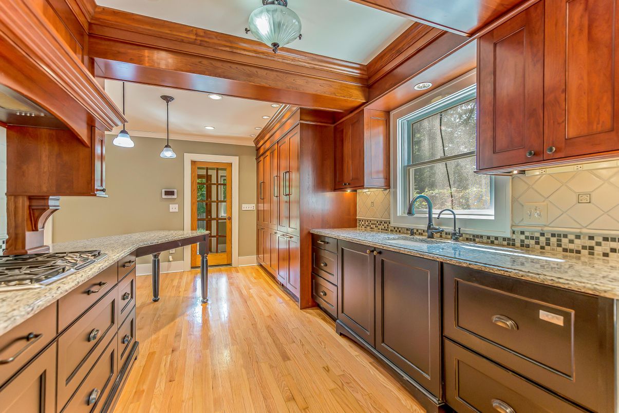 Interior, Kitchen, Pendant Lights, Recessed Lighting, Wood Texture Flooring
