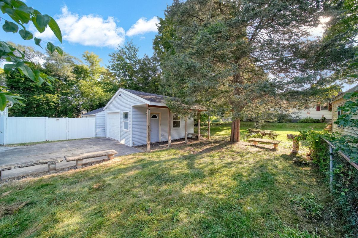 Backyard, Detached Garage, Exterior