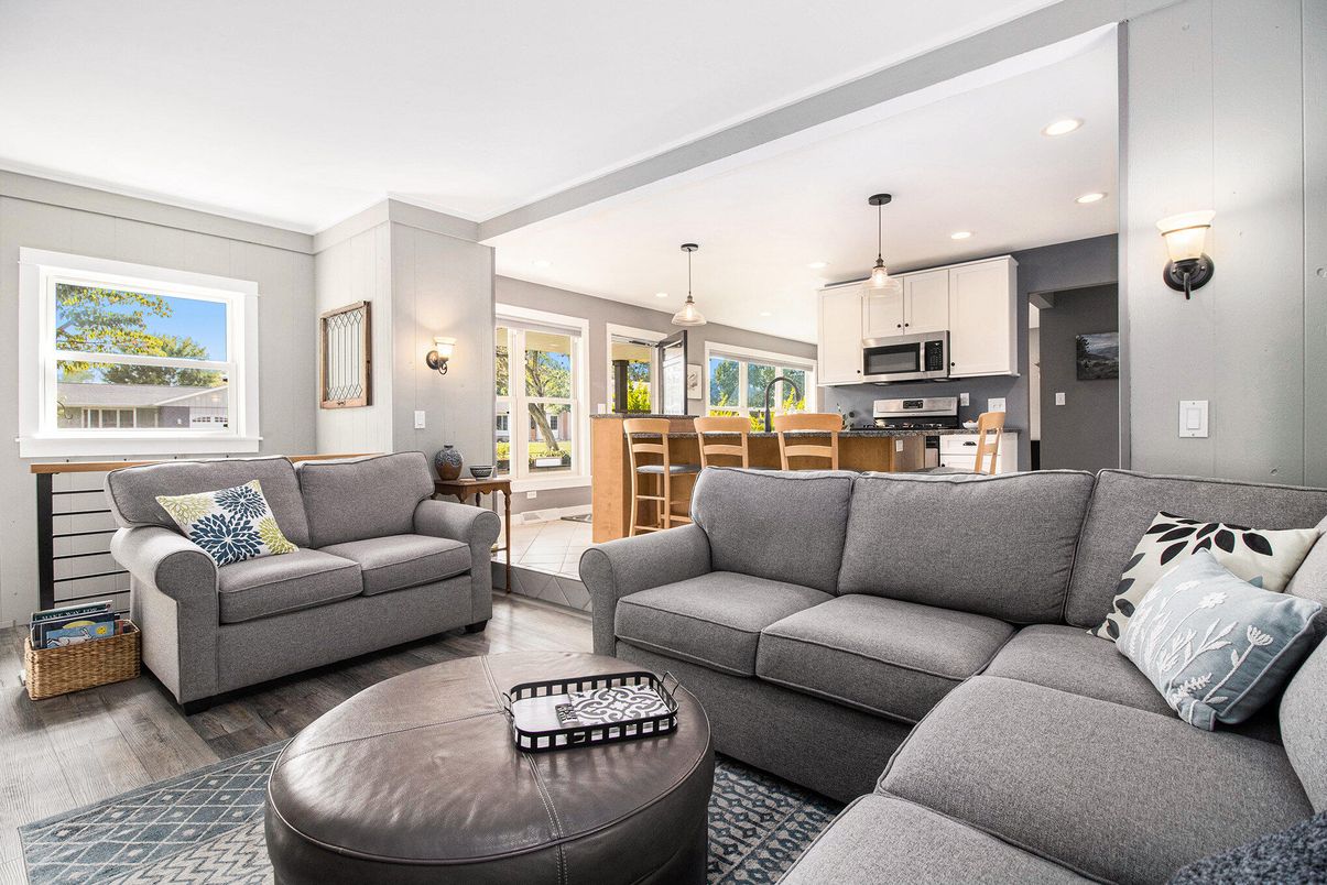 Dining room, Interior, Kitchen, Living room, Pendant Lights, Recessed Lighting, Stainless Steel Appliances, Wood Texture Flooring