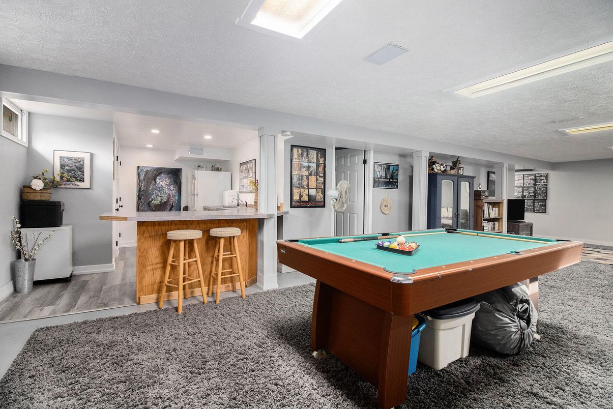 Billiard Table, Game Room, Interior, Recessed Lighting, Wood Texture Flooring