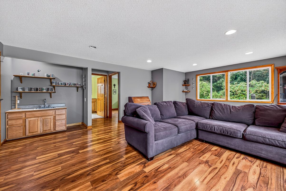 Interior, Living room, Recessed Lighting, Wood Texture Flooring