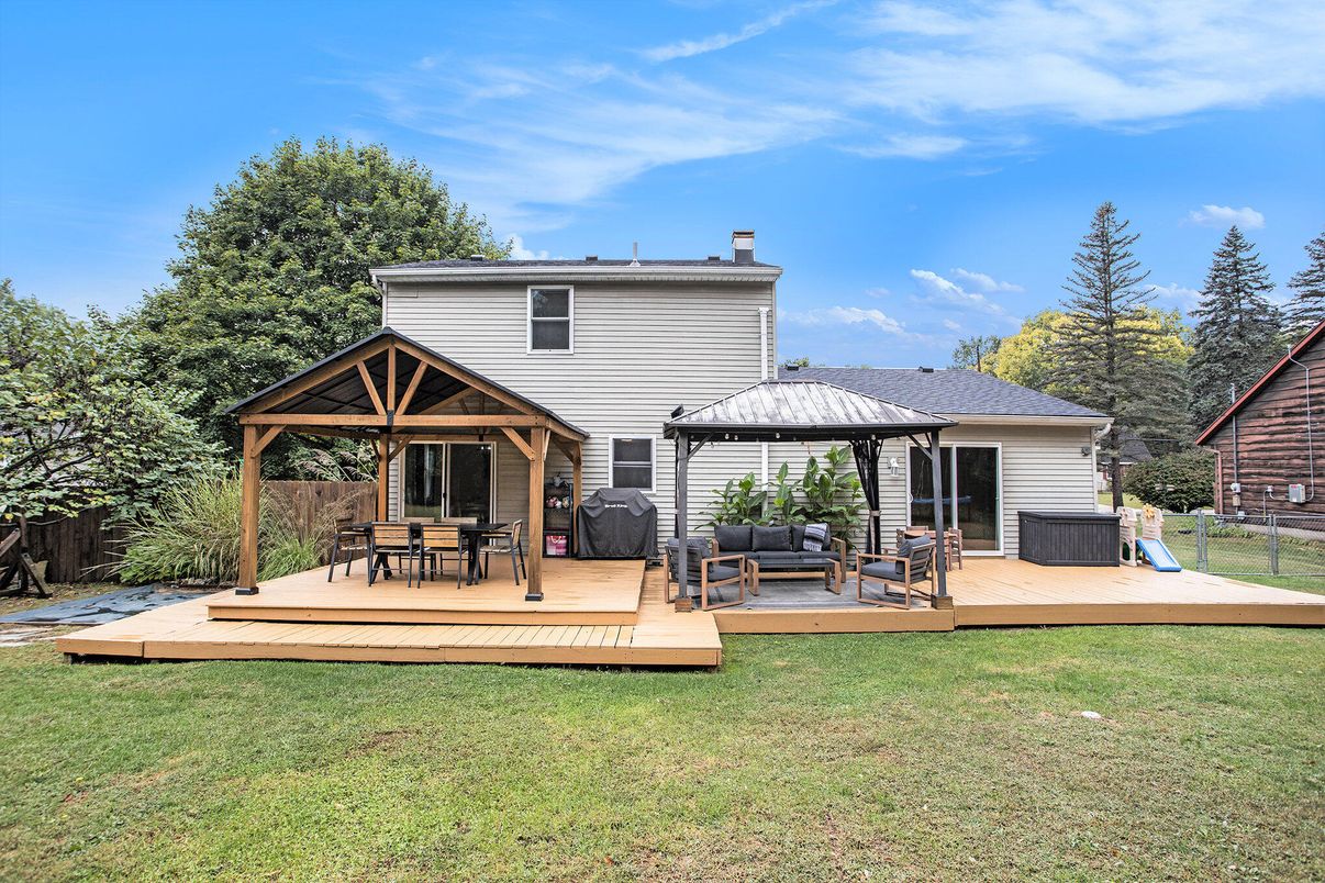 Backyard, Exterior, Playground