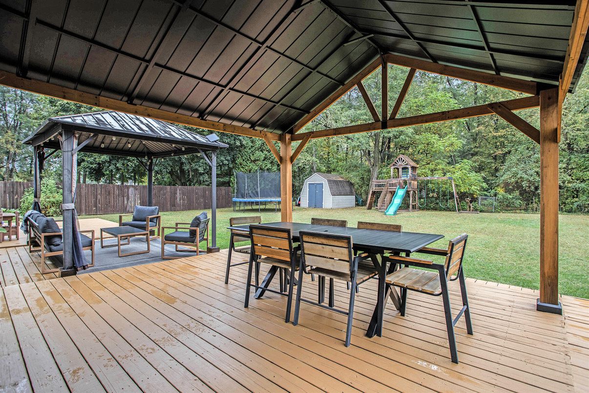 Backyard, Exterior, Playground