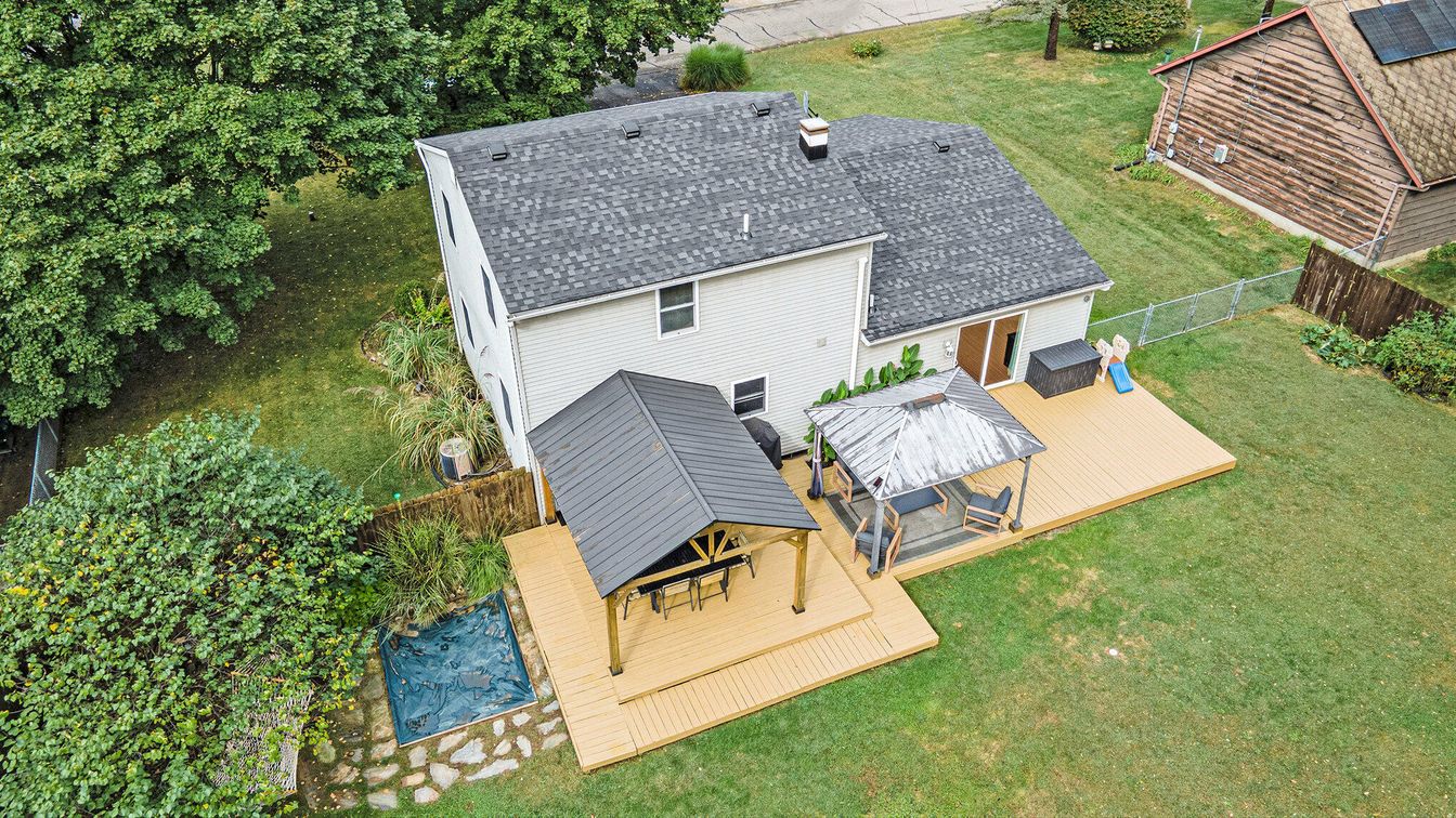 Exterior, Drone