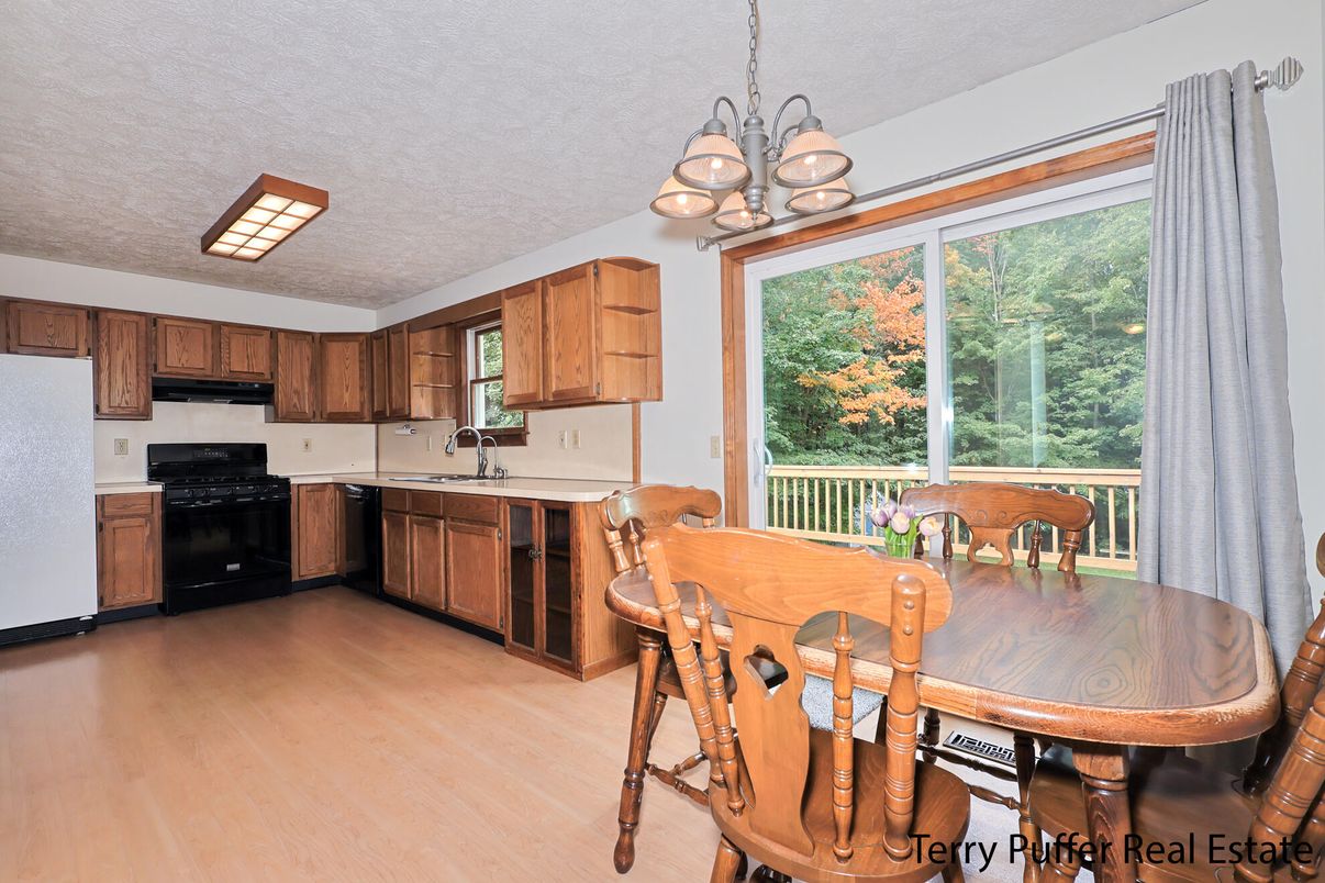 Chandelier, Dining room, Interior, Kitchen, Wood Texture Flooring