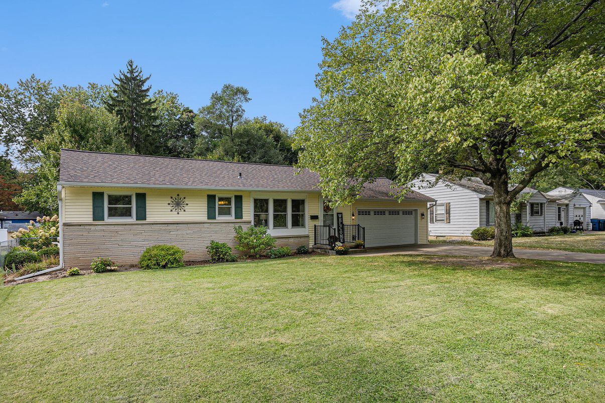 Attached, Backyard, Exterior, Facade, Cape Cod