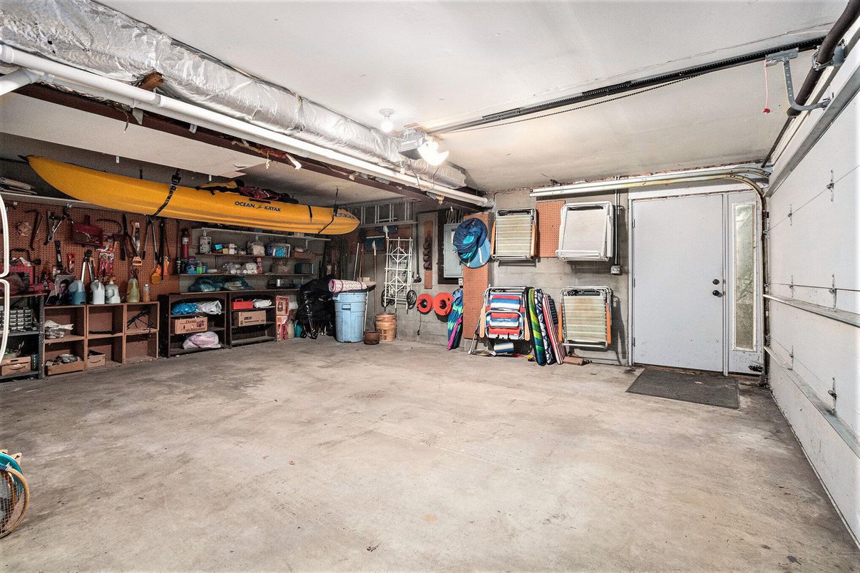 Garage, Interior