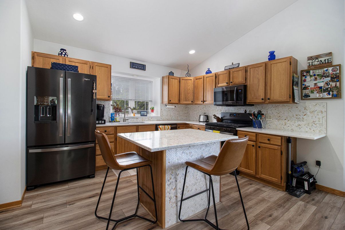 Interior, Kitchen, Recessed Lighting, Wood Texture Flooring