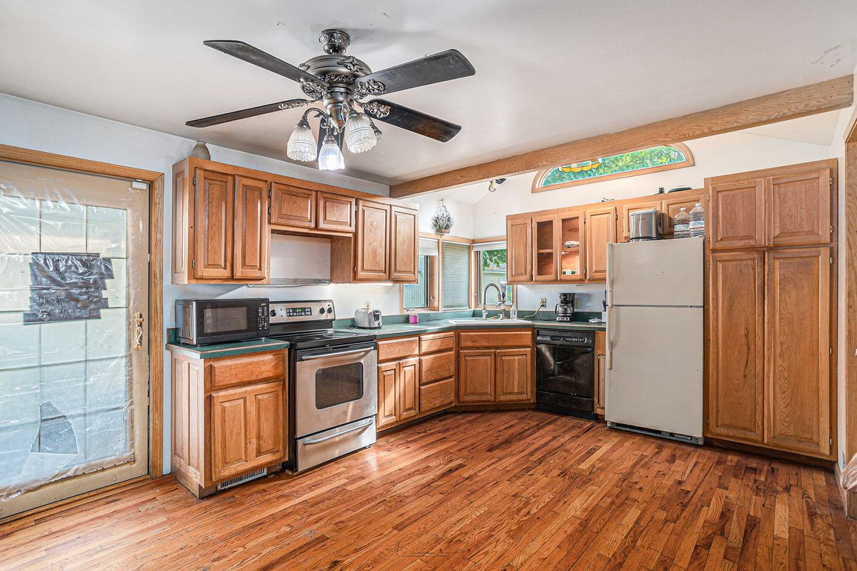 Interior, Kitchen, Stainless Steel Appliances, Wood Texture Flooring