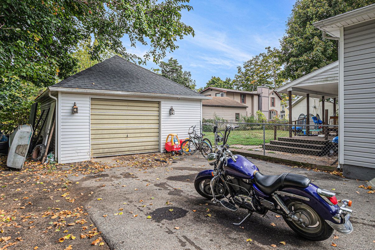 Backyard, Detached Garage, Exterior