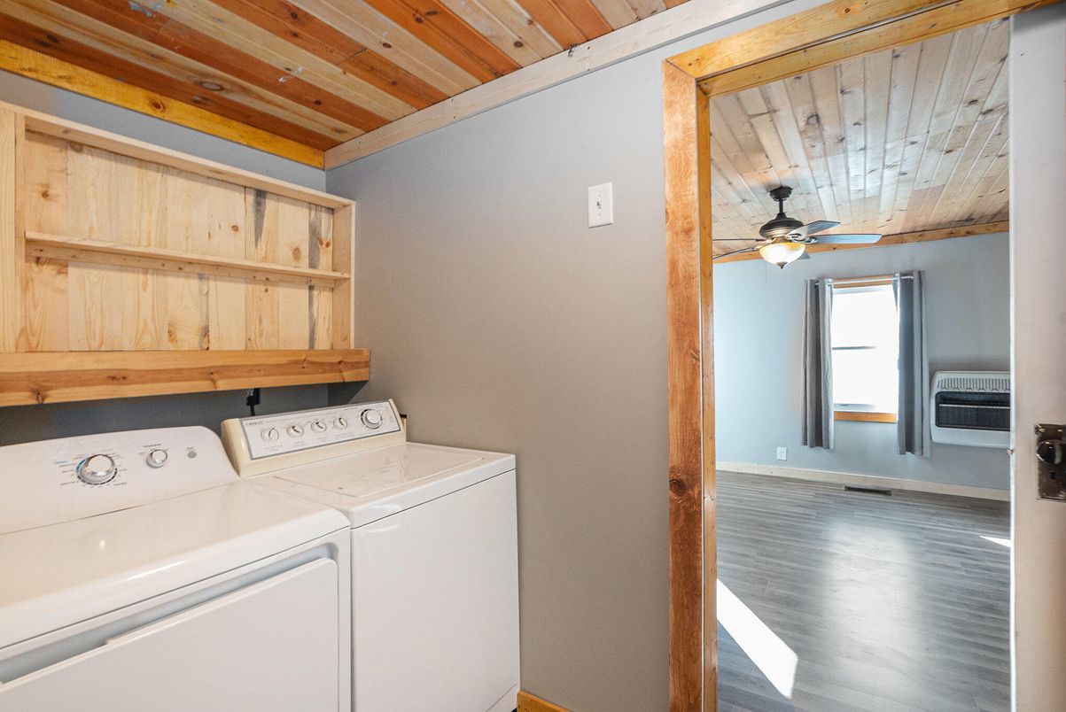 Interior, Washer, Wooden Ceilings, Wood Texture Flooring