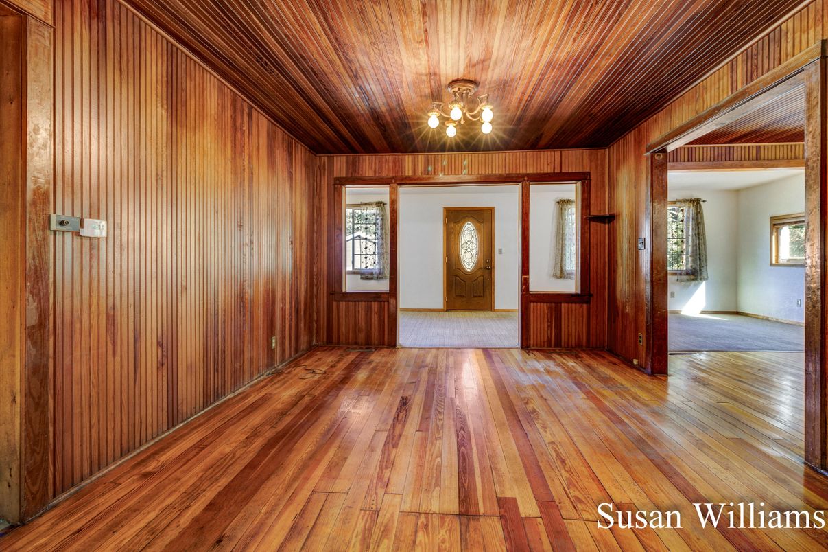 Chandelier, Empty room, Interior, Wooden Ceilings, Wood Texture Flooring, Wooden Walls