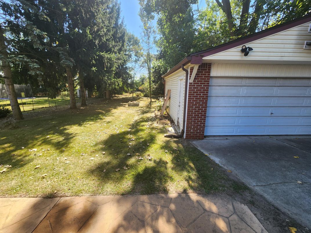 Backyard, Detached Garage, Exterior