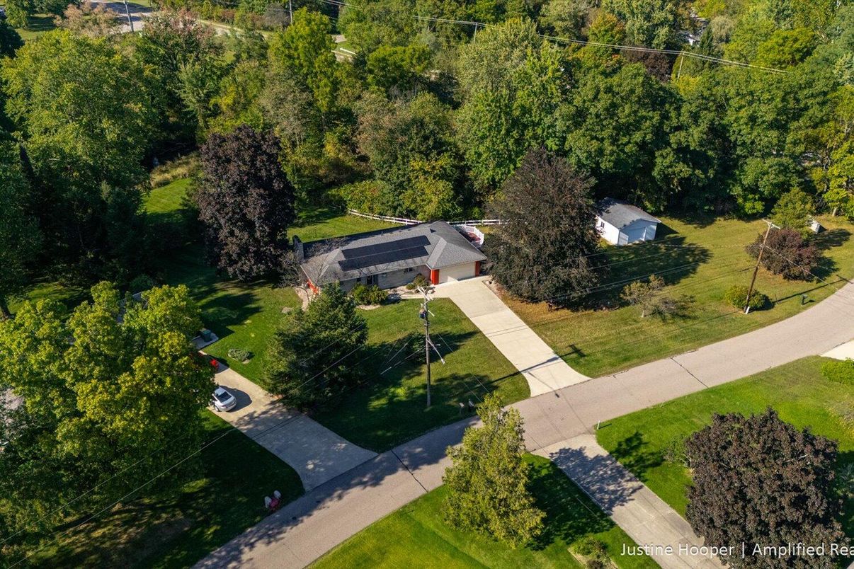 Exterior, Drone