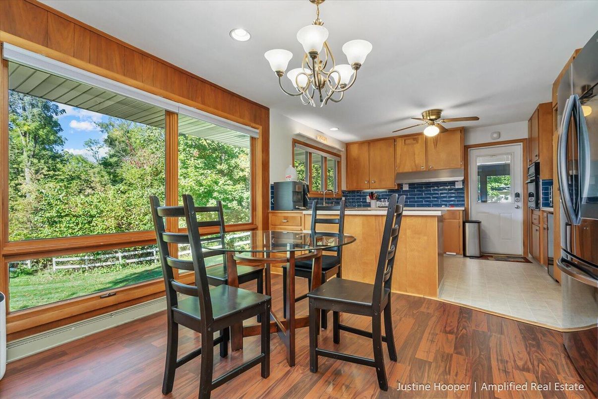 Chandelier, Dining room, Interior, Kitchen, Recessed Lighting, Wood Texture Flooring