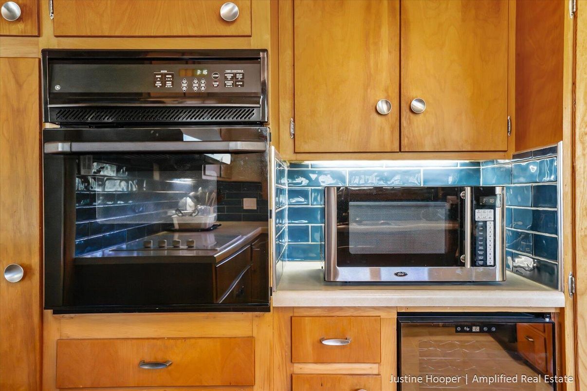 Interior, Kitchen, Stainless Steel Appliances