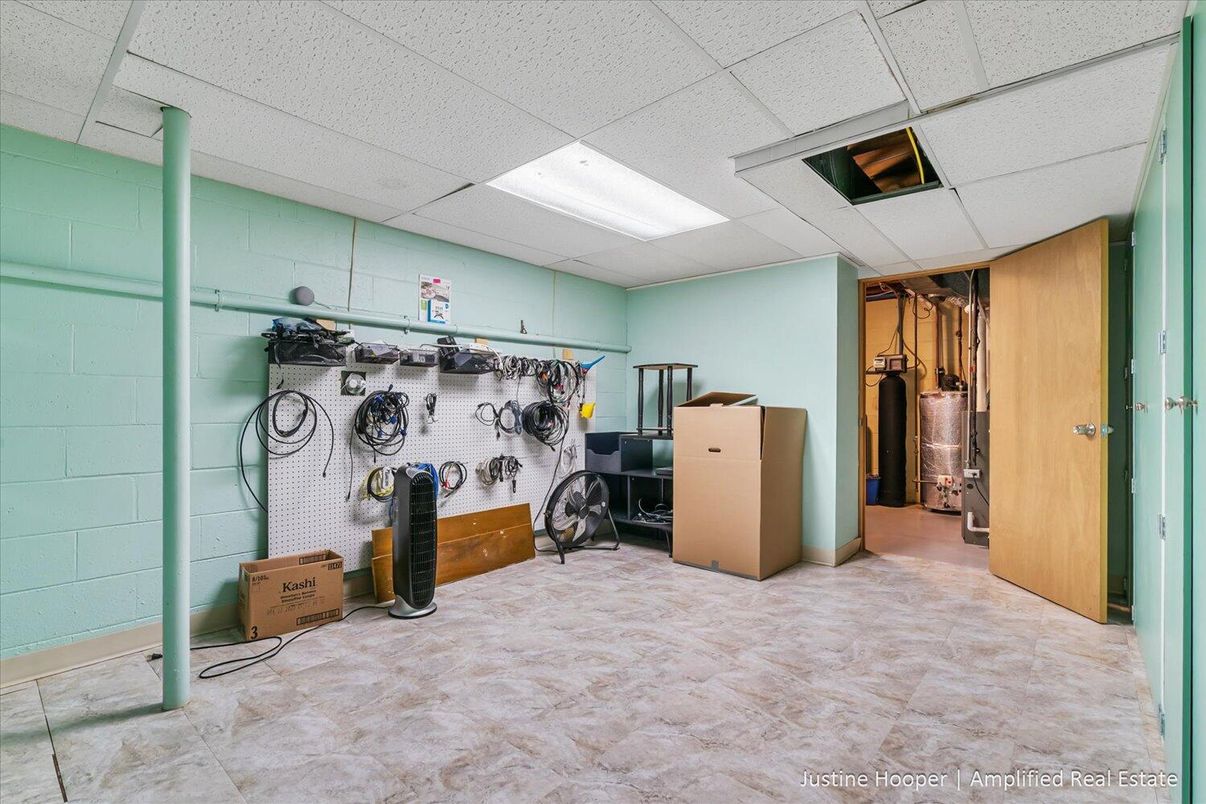 Interior, Recessed Lighting