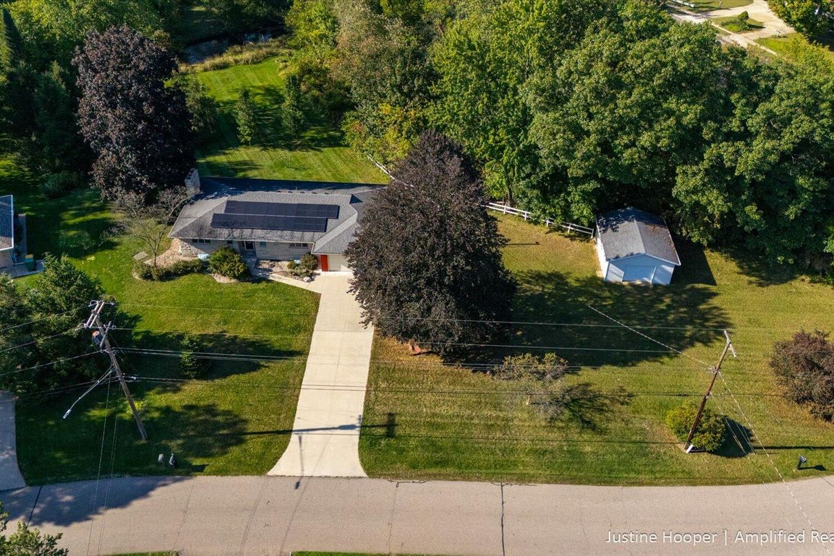 Exterior, Drone