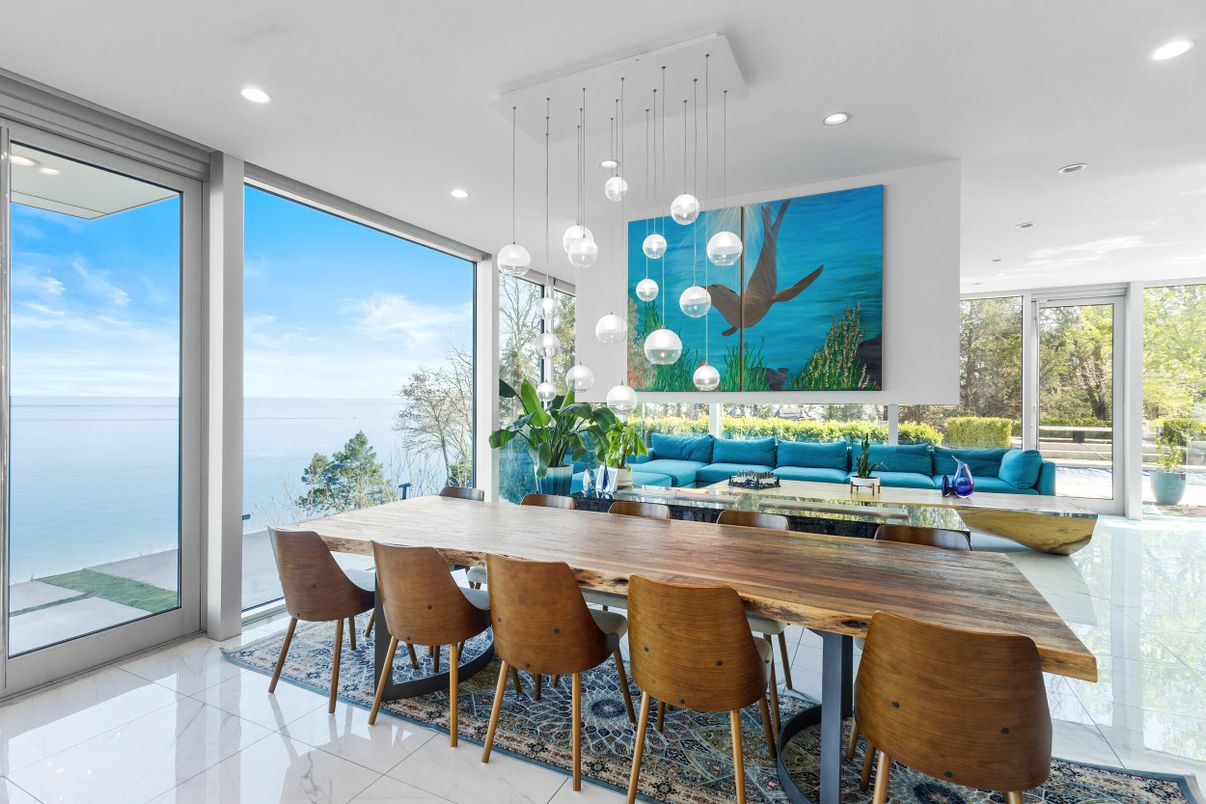 Dining room, Interior, Living room, Pendant Lights, Recessed Lighting, Water