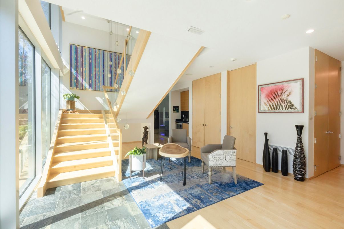 Interior, Pendant Lights, Recessed Lighting, Wood Texture Flooring