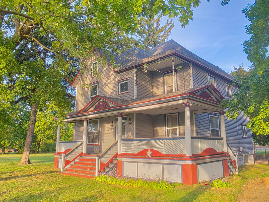 Backyard, Exterior, Facade, Queen Anne Victorian