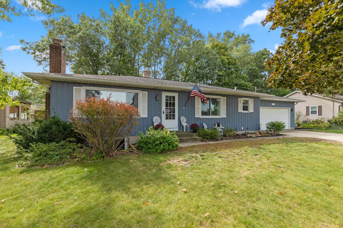 Attached, Backyard, Exterior, Facade, Ranch