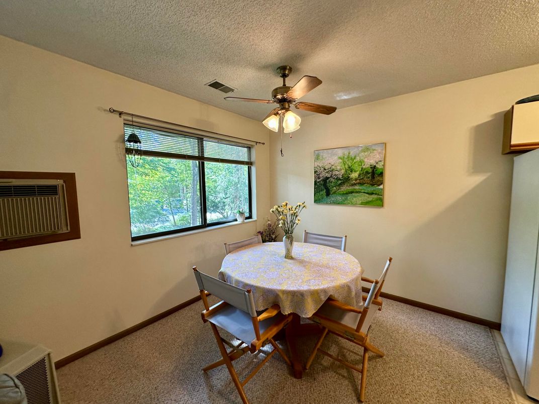 Dining room, Interior