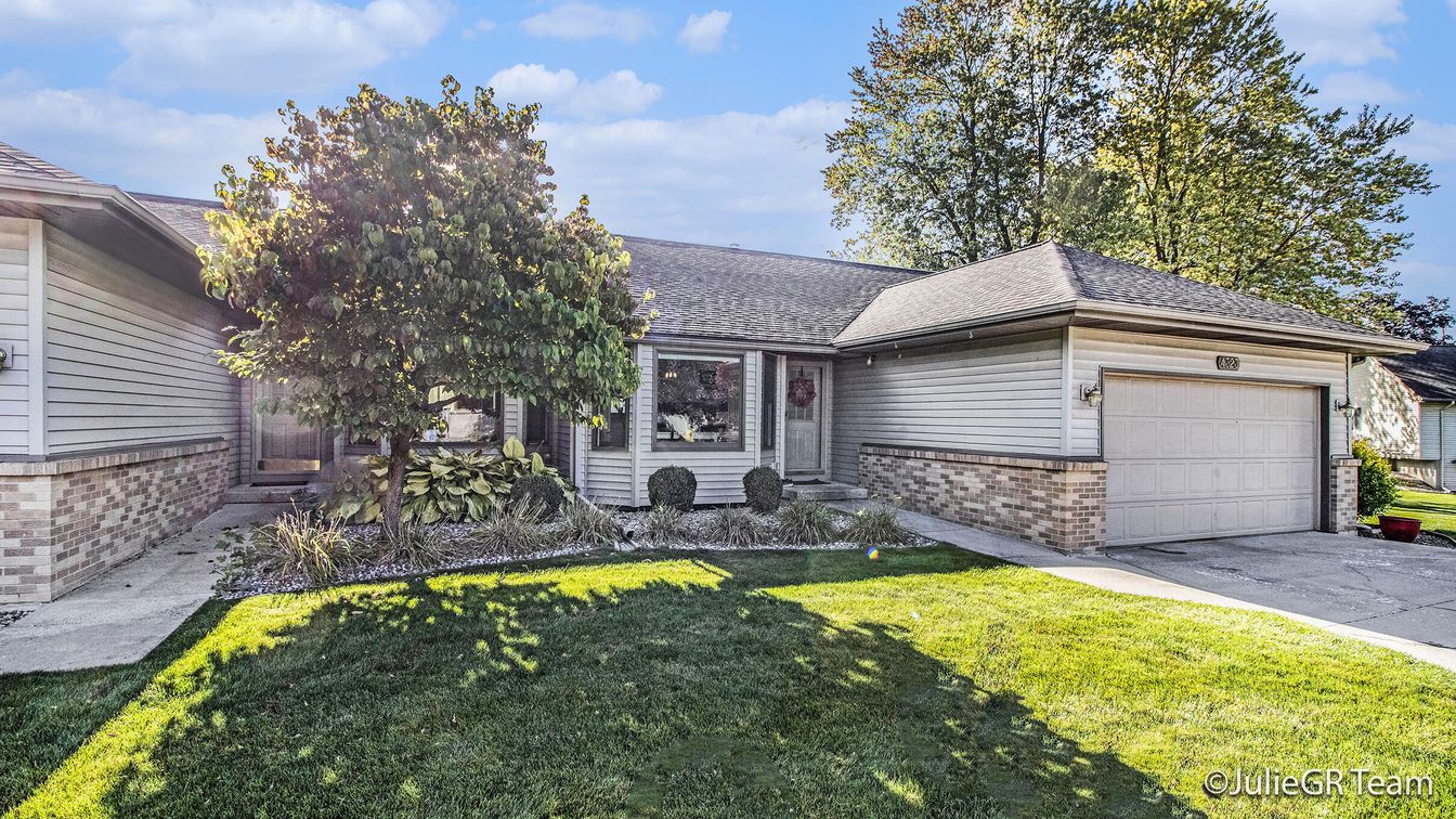 Backyard, Detached Garage, Exterior