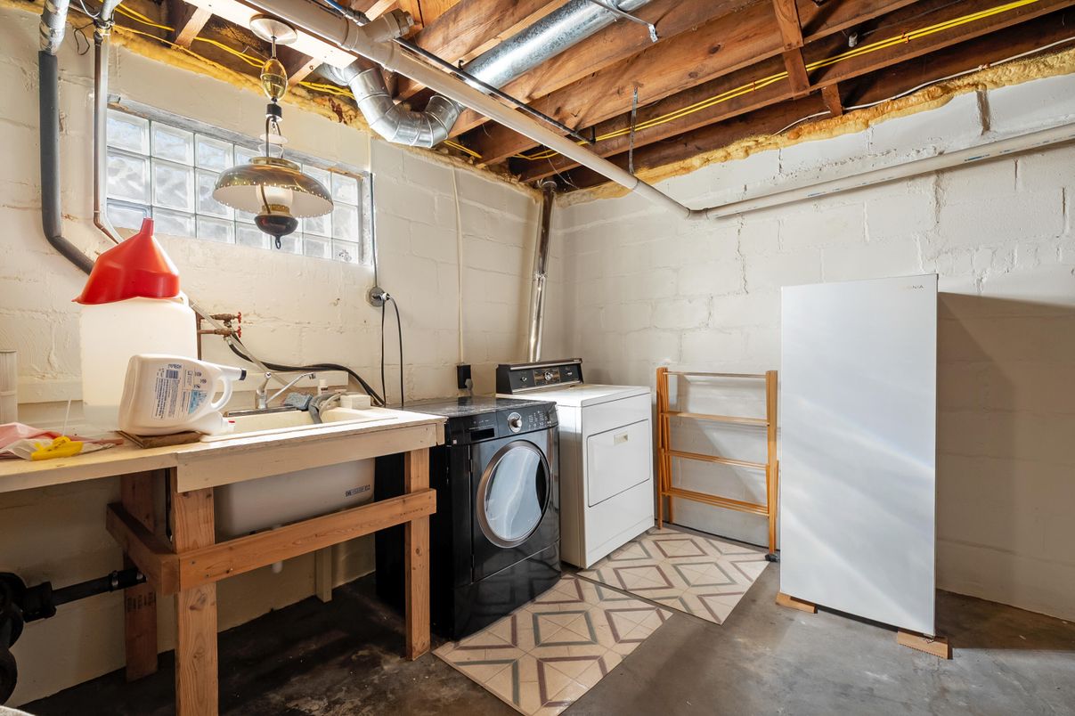 Interior, Washer