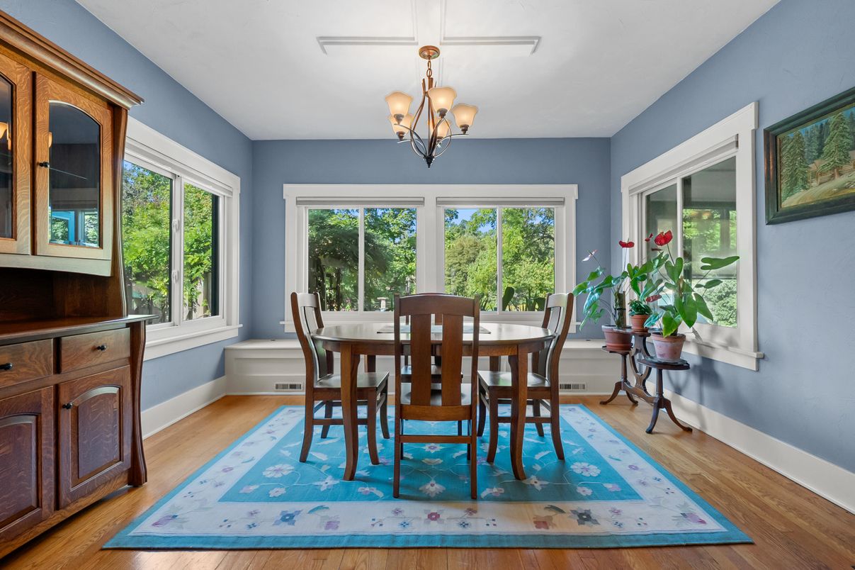 Chandelier, Dining room, Interior, Wood Texture Flooring