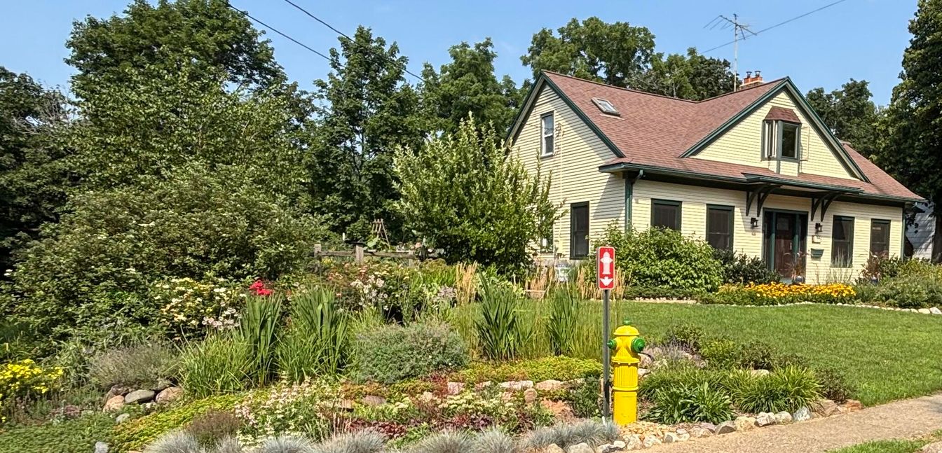 Backyard, Exterior, Facade, Queen Anne Victorian