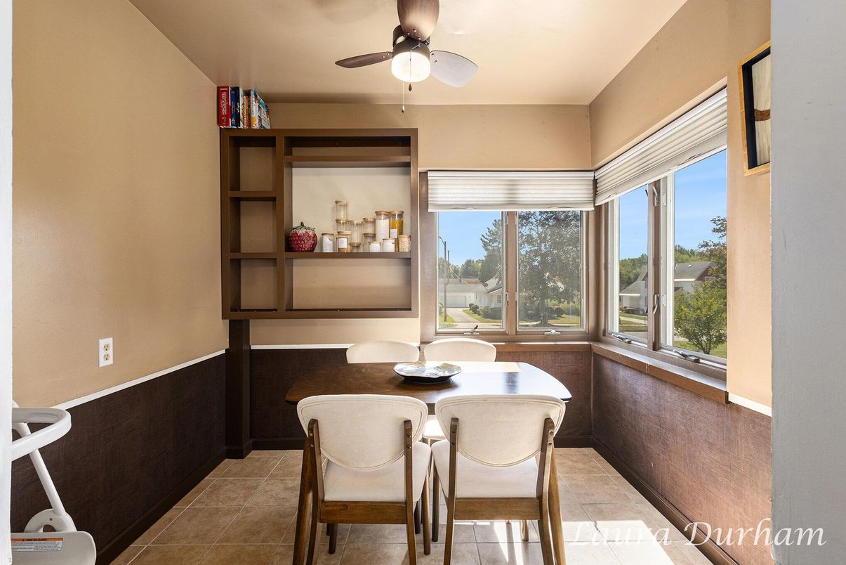 Dining room, Interior
