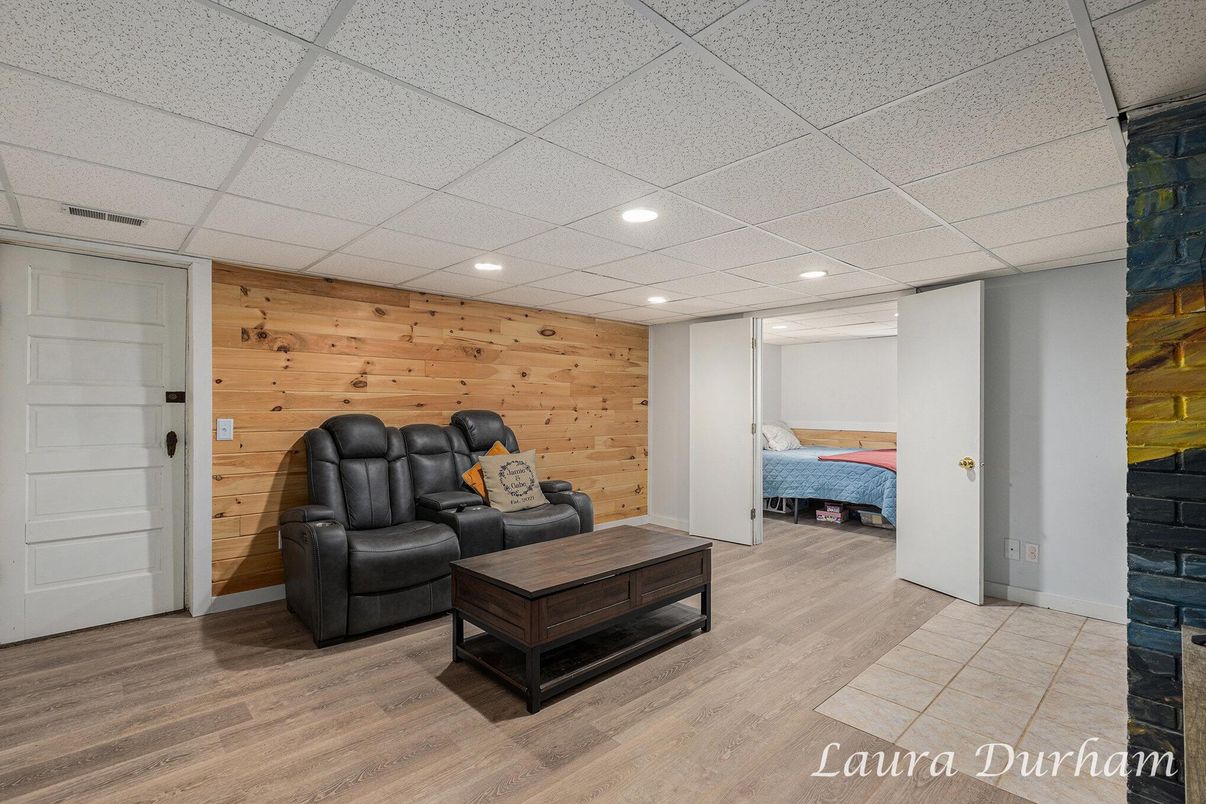 Interior, Recessed Lighting, Wood Texture Flooring, Wooden Walls