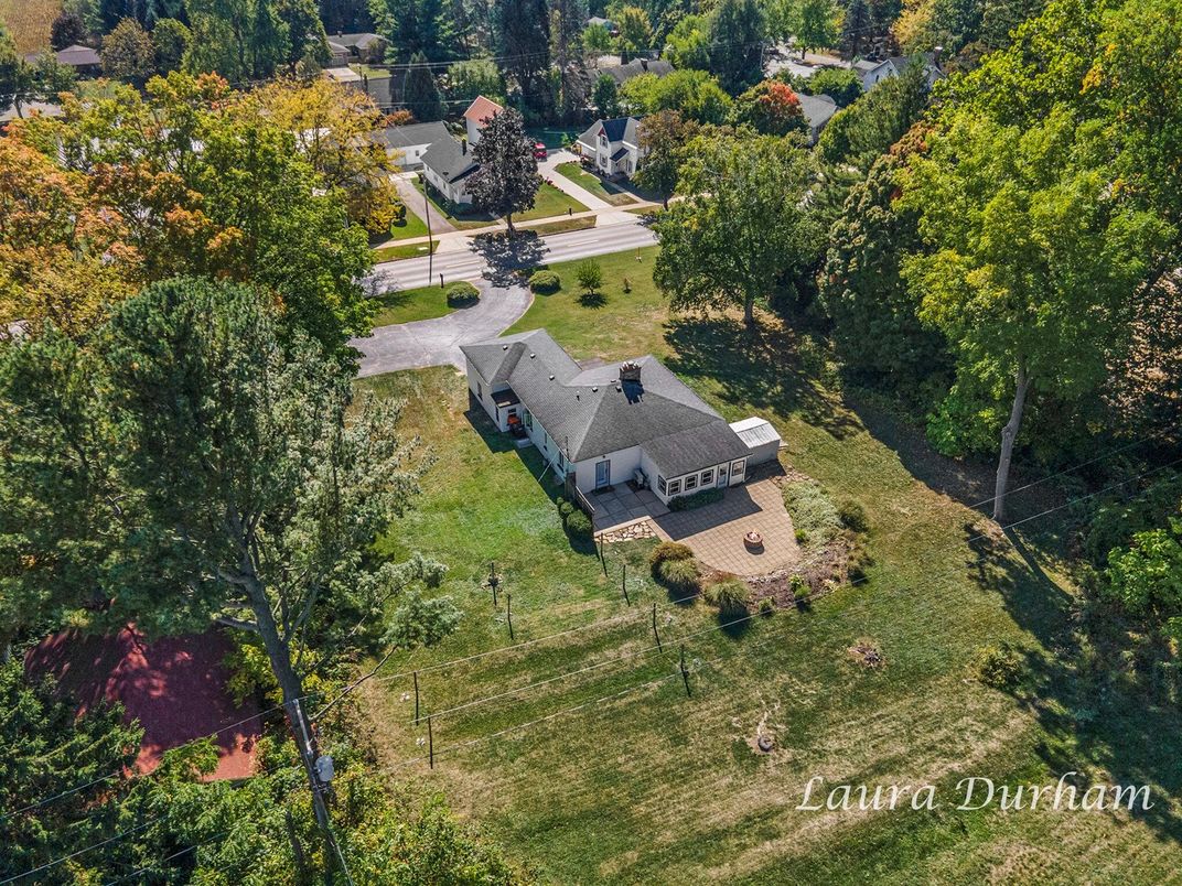 Exterior, Drone