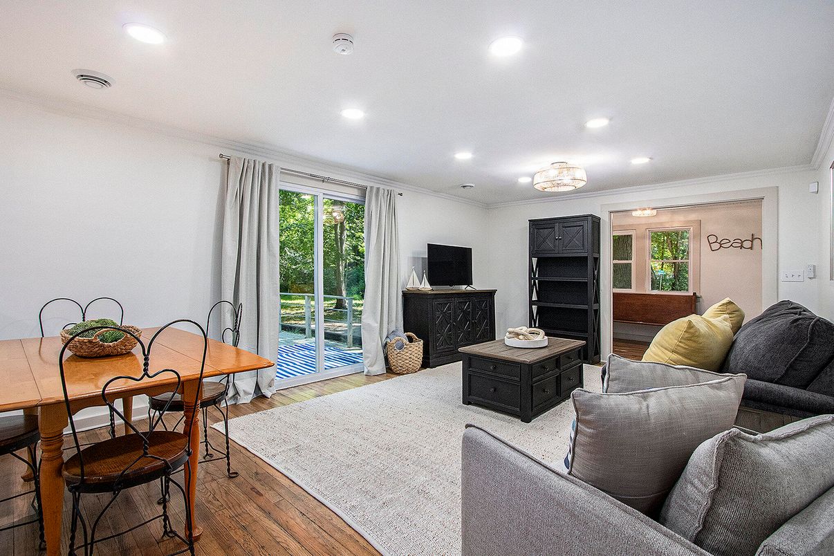 Dining room, Interior, Living room, Recessed Lighting, Wood Texture Flooring