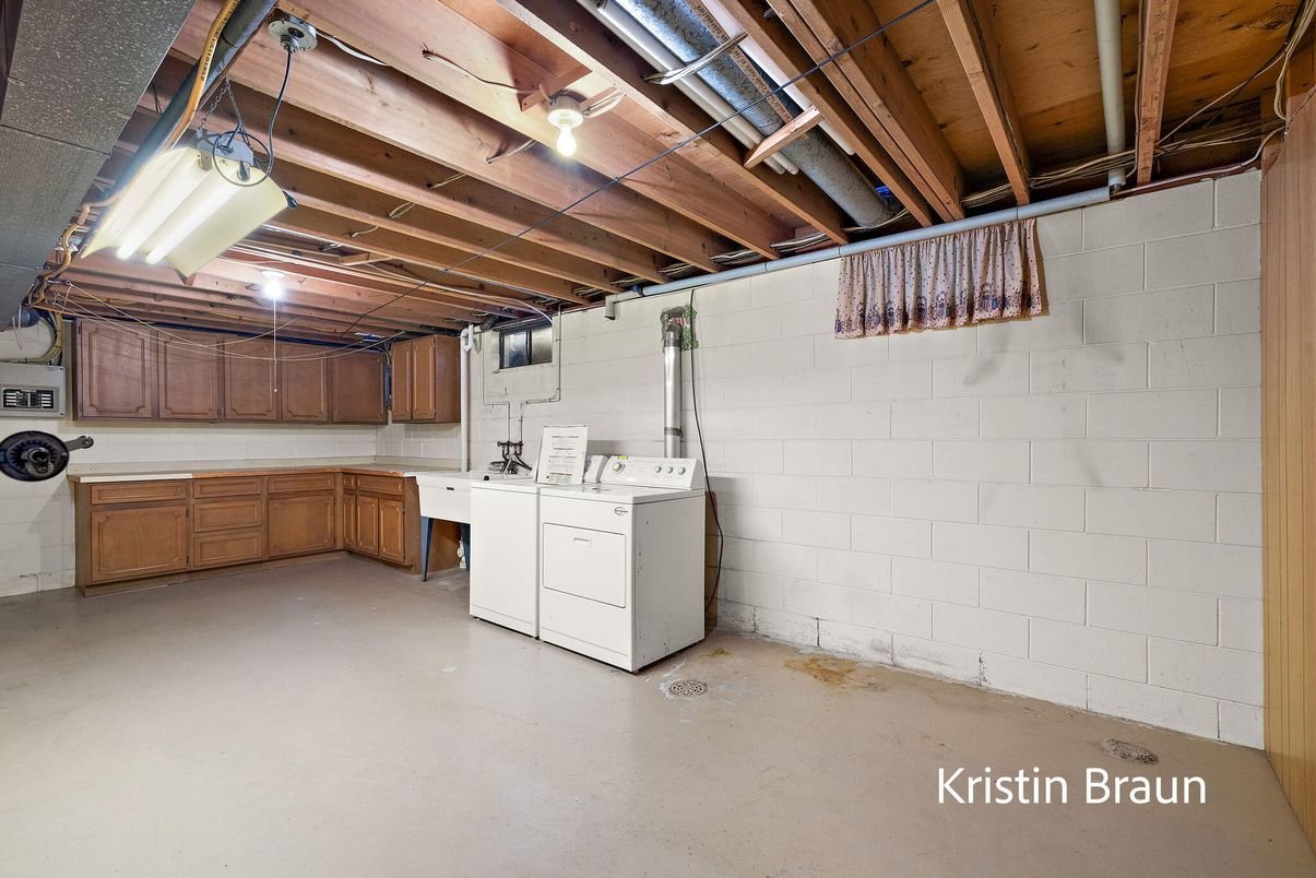 Interior, Stone Walls, Washer, Wooden Beams, Wooden Ceilings