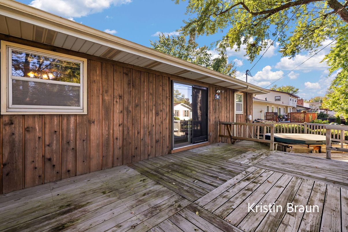 Exterior, Wooden Walls
