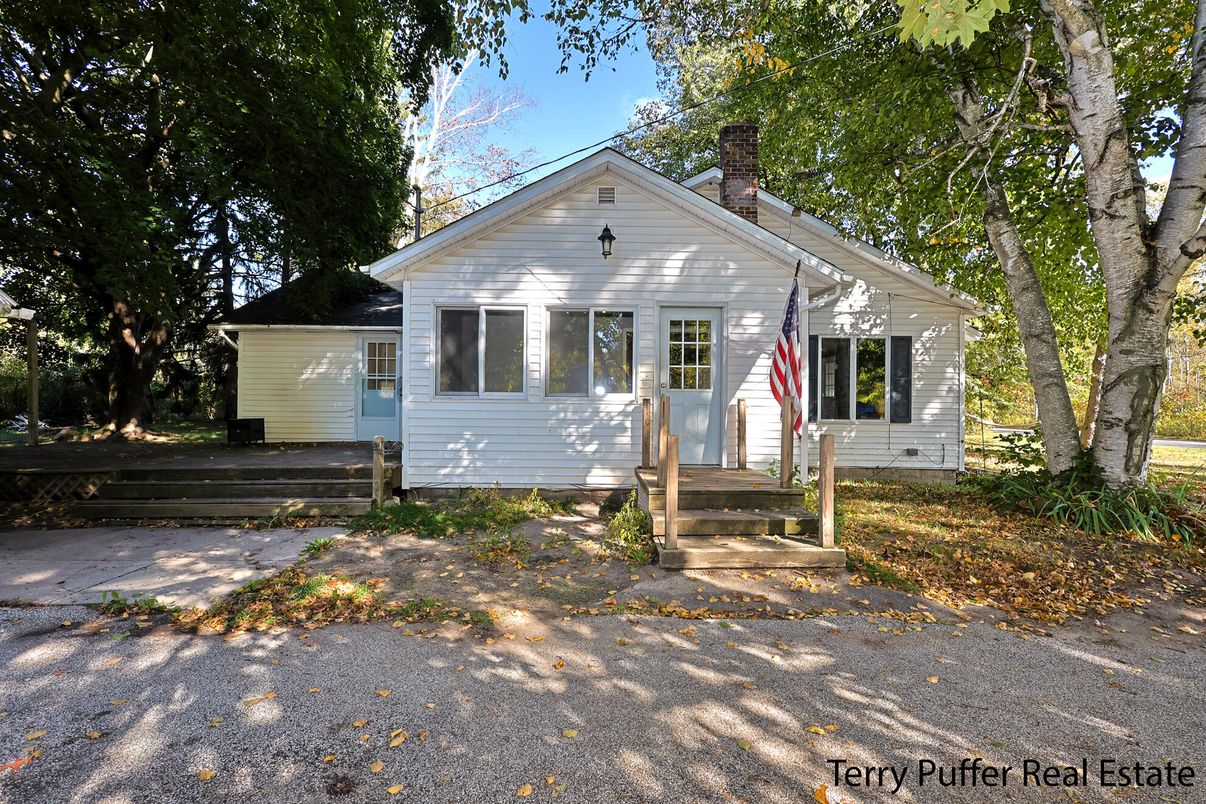 Exterior, Facade, Cape Cod