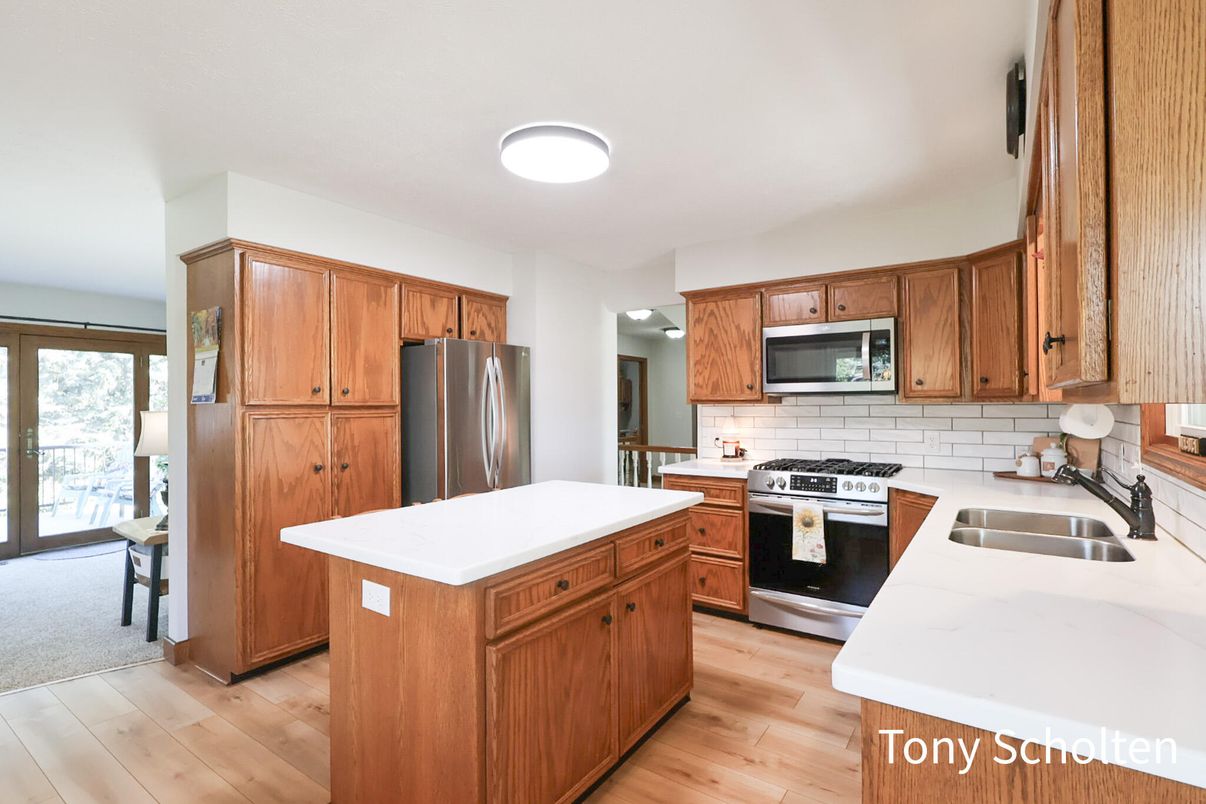 Interior, Kitchen, Stainless Steel Appliances, Wood Texture Flooring