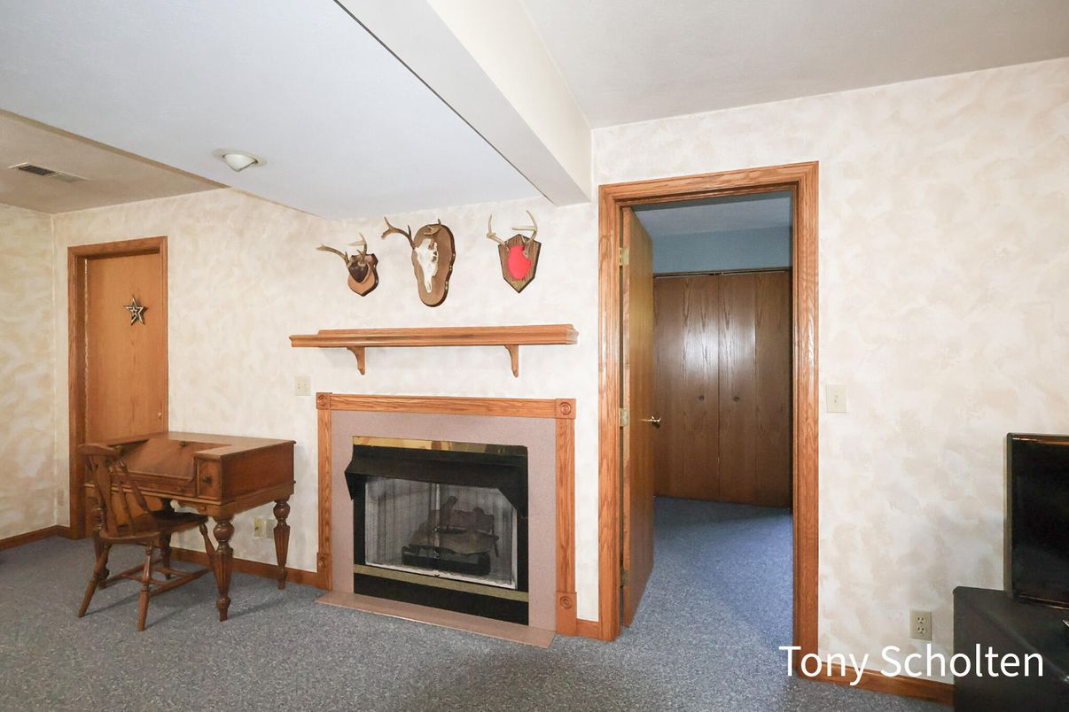 Fireplace, Home Office, Interior