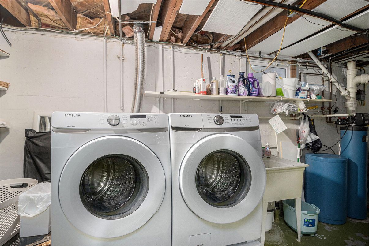 Interior, Utility Closets, Washer